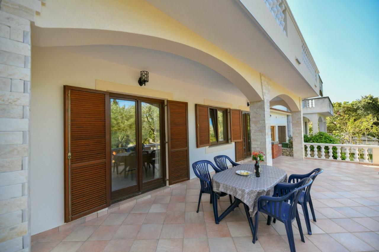 Apartments Mrva Ugljan Extérieur photo